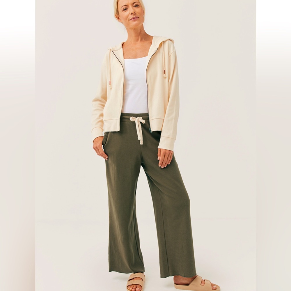 Pact Women's Grape Leaf Thermal Waffle Kick Pant | X-Small